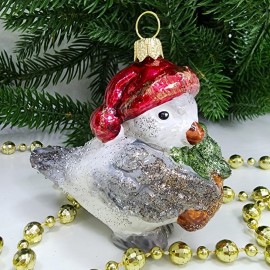  Птичка с орехом